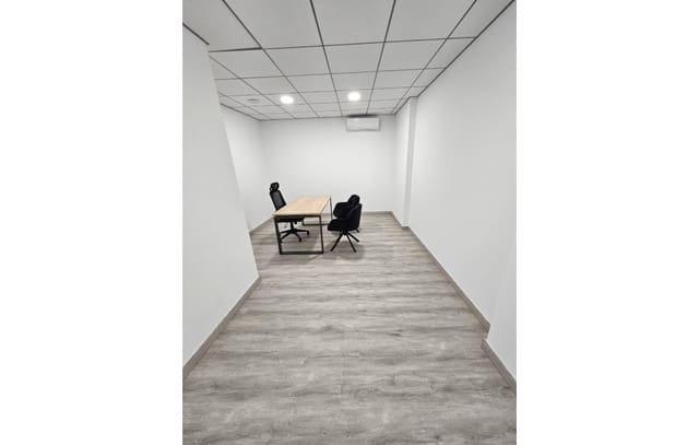 Office for rent in Centro, Elche / Elx - € 260 (Ref: 8396210)