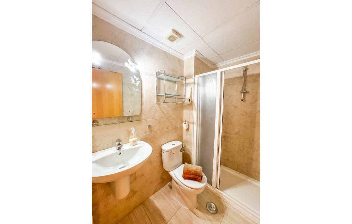 Appartement de 2 chambres de location de vacances à Santa Pola - 550 € (Ref: 8476930)