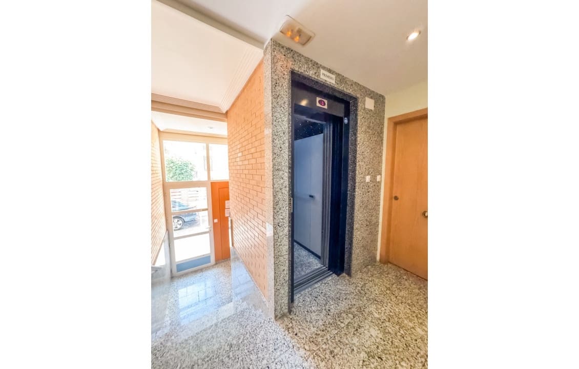 Appartement de 2 chambres de location de vacances à Santa Pola - 550 € (Ref: 8476930)