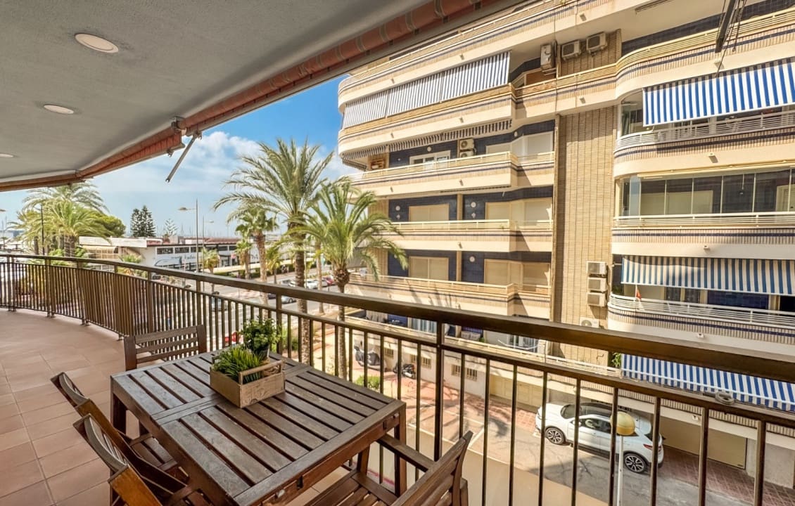3 bedroom Apartment for holiday rental in Santa Pola - € 1,000 (Ref: 8557568)