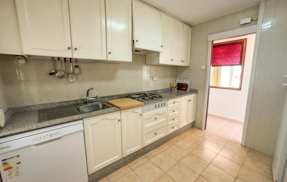 3 slaapkamer Appartement voor vakantieverhuur in Santa Pola - € 700 (Ref: 8566123)