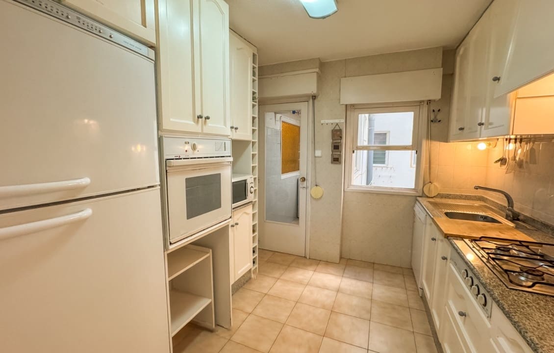 3 slaapkamer Appartement voor vakantieverhuur in Santa Pola - € 700 (Ref: 8566123)