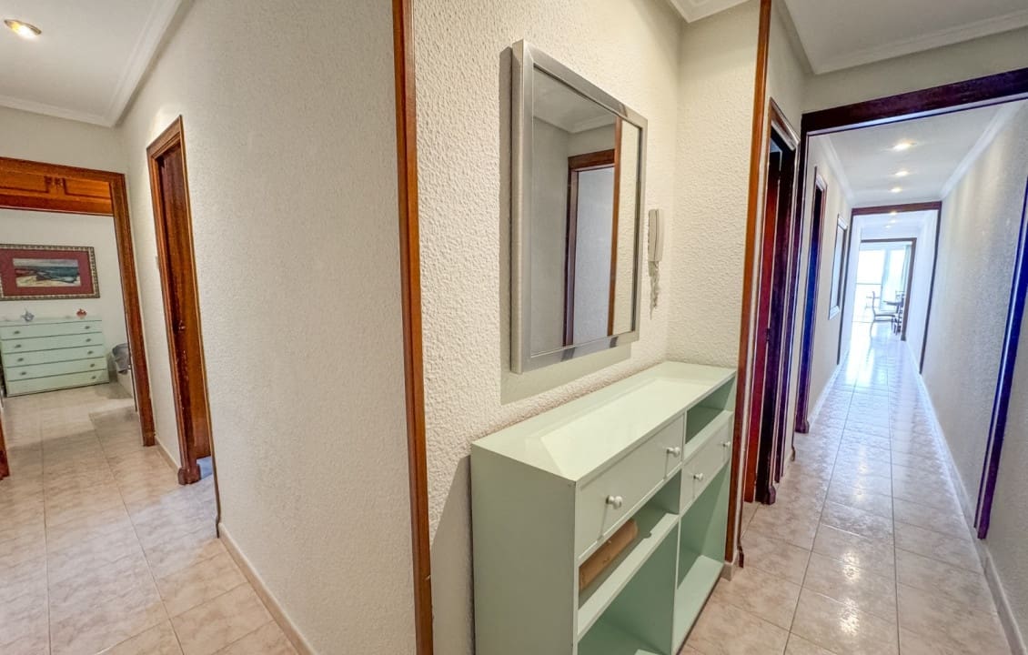 3 slaapkamer Appartement voor vakantieverhuur in Santa Pola - € 700 (Ref: 8566123)