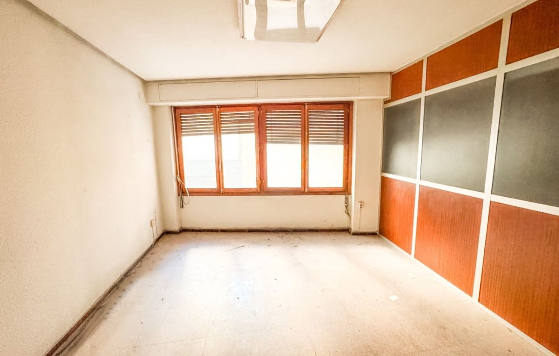 4 soverom Kontor til salgs i Elche / Elx - € 120 000 (Ref: 8708272)