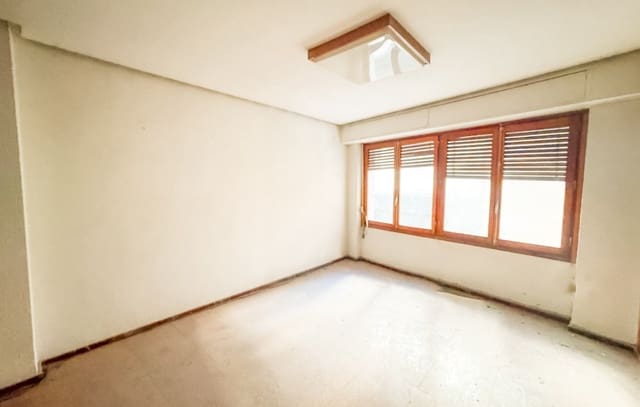 4 camera da letto Ufficio in vendita in Centro, Elche / Elx - 120.000 € (Rif: 8708272)