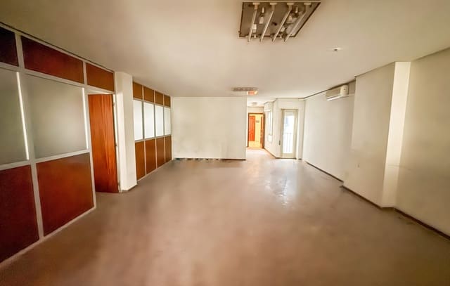 4 camera da letto Ufficio in vendita in Centro, Elche / Elx - 120.000 € (Rif: 8708272)