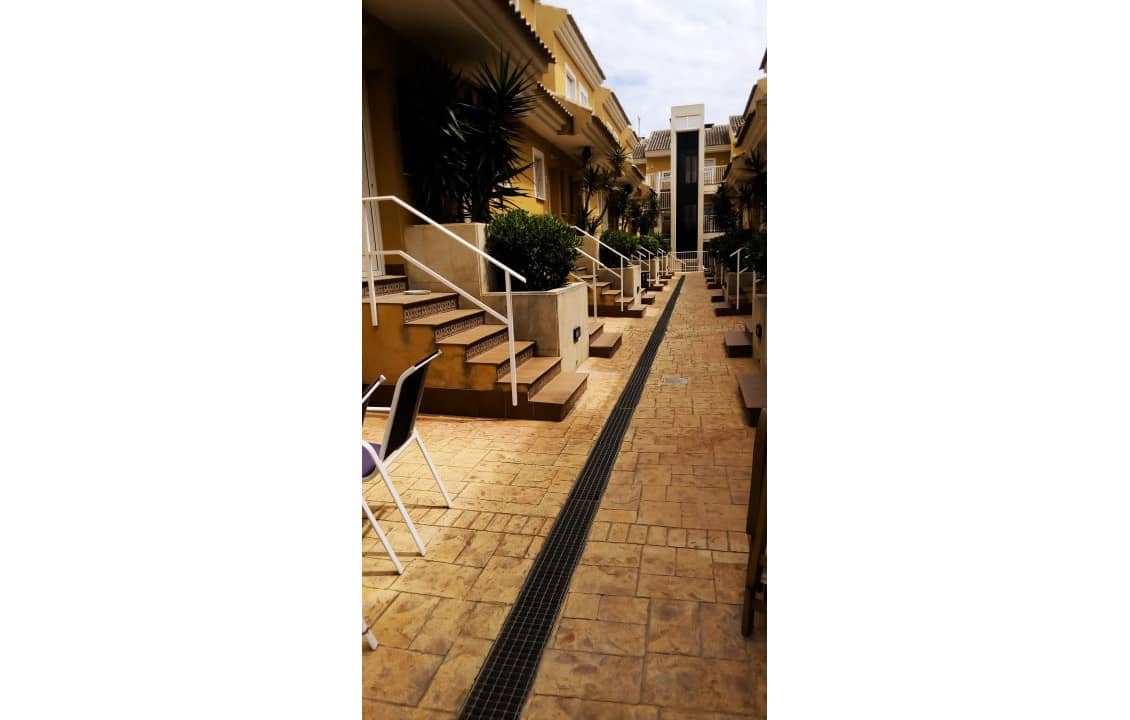 Casa de 2 habitaciones en Rojales en venta con piscina - 150.000 € (Ref: 8758606)