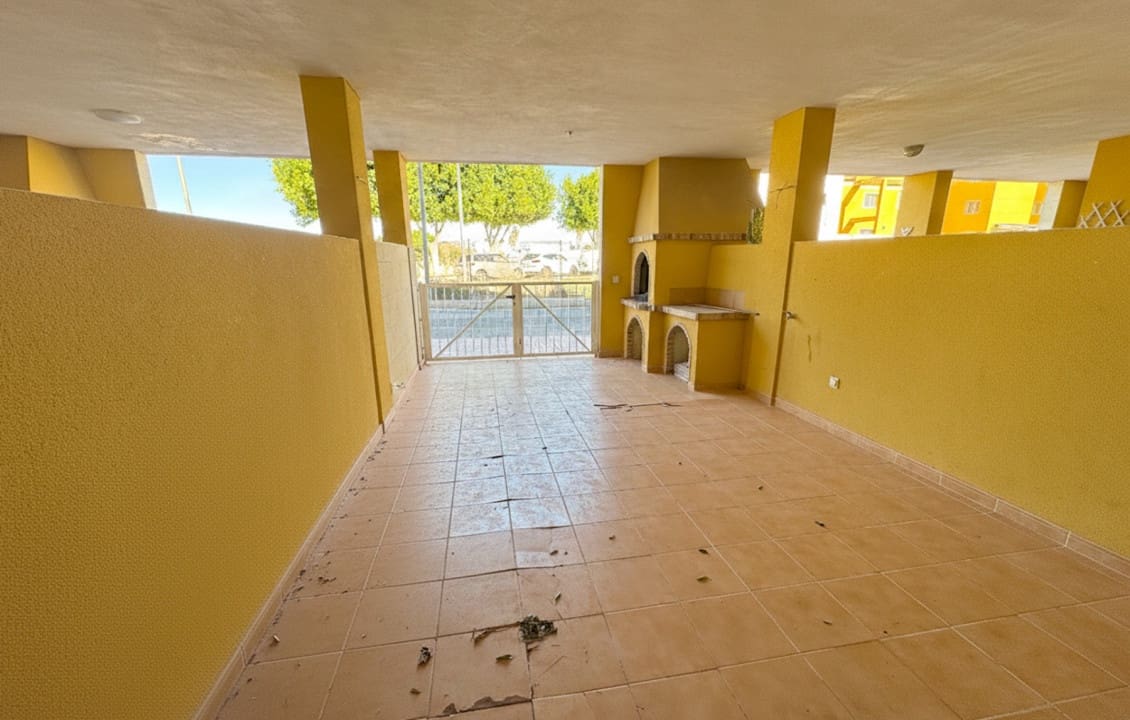2 bedroom Townhouse for sale in Rojales with pool - € 160,000 (Ref: 8758606)