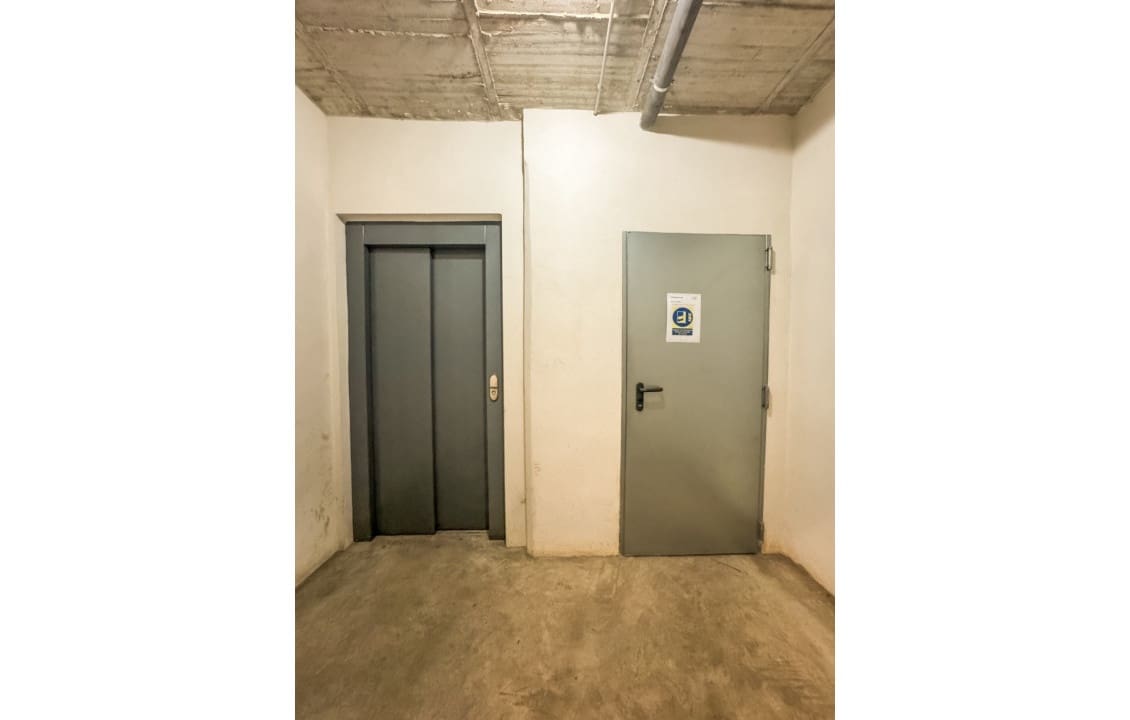 Garage til salg i Elche / Elx - € 10.000 (Ref: 8828899)