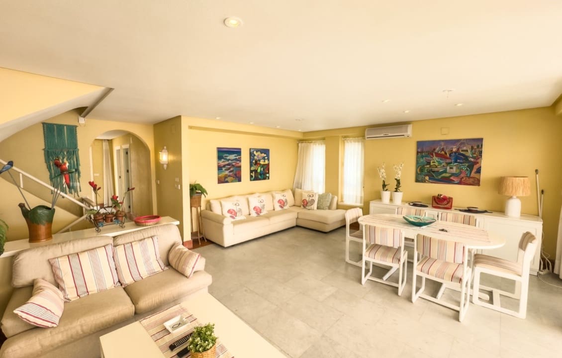 4 slaapkamer Appartement voor vakantieverhuur in Santa Pola met zwembad - € 2.000 (Ref: 9060164)