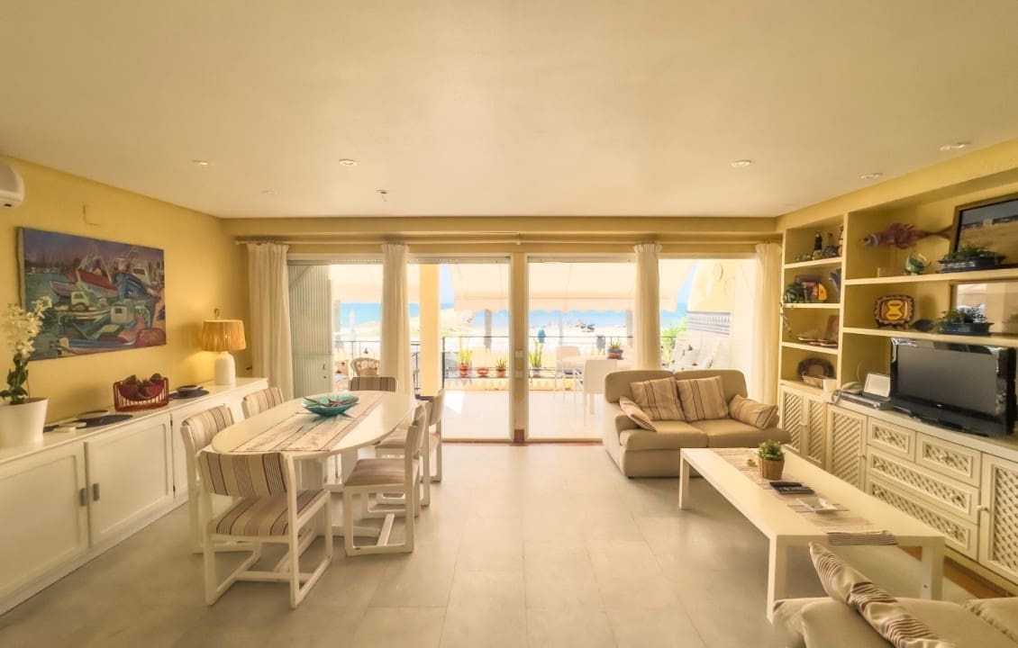 4 slaapkamer Appartement voor vakantieverhuur in Santa Pola met zwembad - € 2.000 (Ref: 9060164)