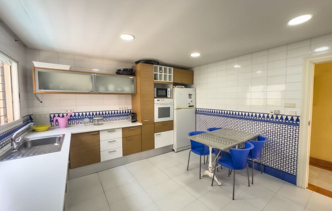 4 slaapkamer Appartement voor vakantieverhuur in Santa Pola met zwembad - € 2.000 (Ref: 9060164)