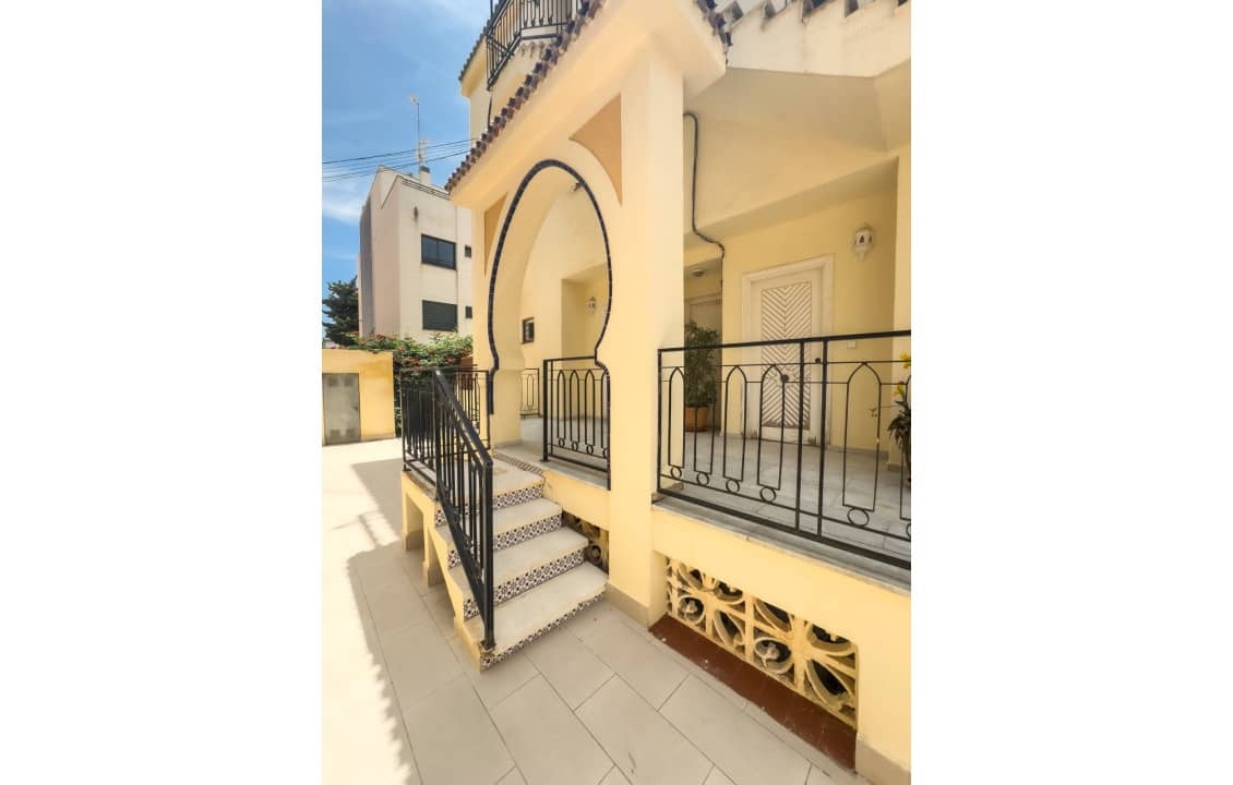 4 slaapkamer Appartement voor vakantieverhuur in Santa Pola met zwembad - € 2.000 (Ref: 9060164)