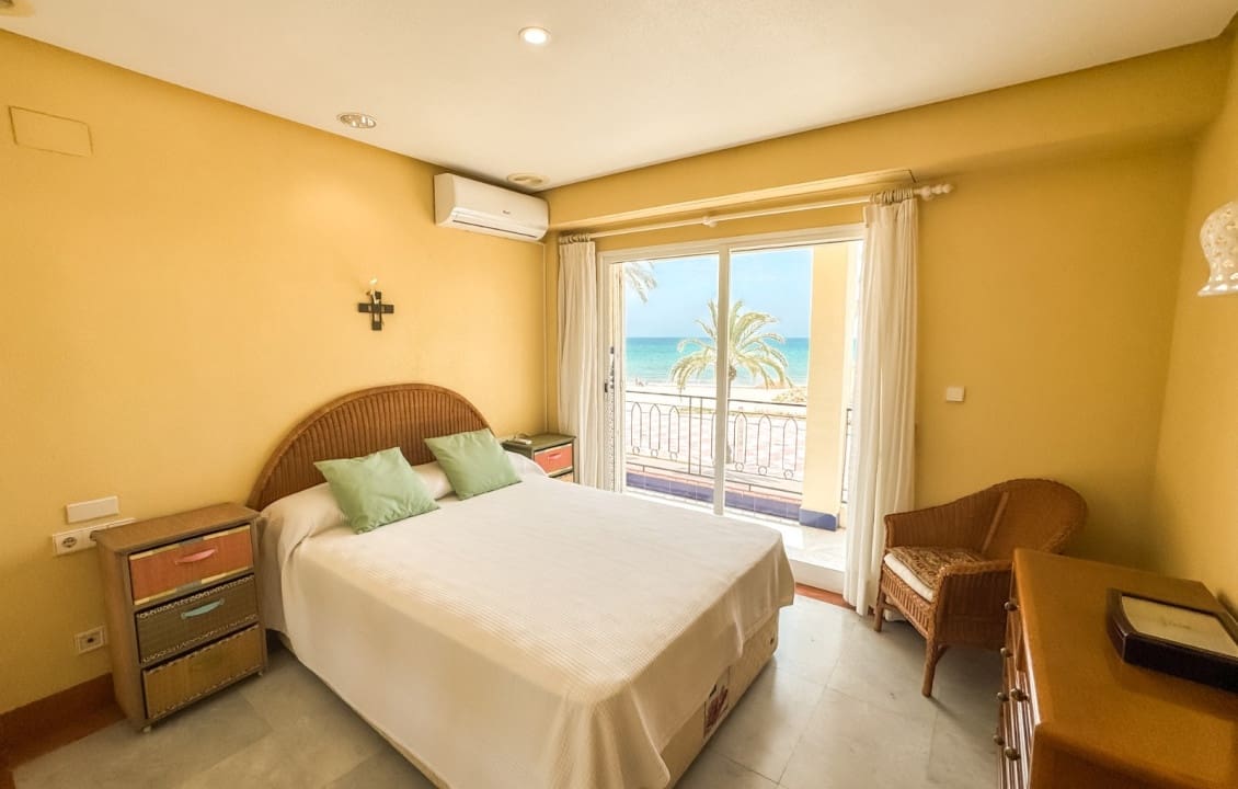 4 slaapkamer Appartement voor vakantieverhuur in Santa Pola met zwembad - € 2.000 (Ref: 9060164)