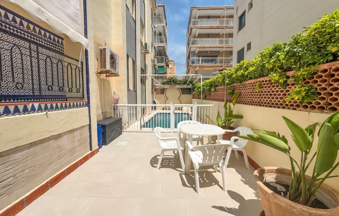 4 slaapkamer Appartement voor vakantieverhuur in Santa Pola met zwembad - € 2.000 (Ref: 9060164)