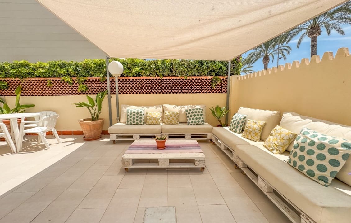 4 slaapkamer Appartement voor vakantieverhuur in Santa Pola met zwembad - € 2.000 (Ref: 9060164)