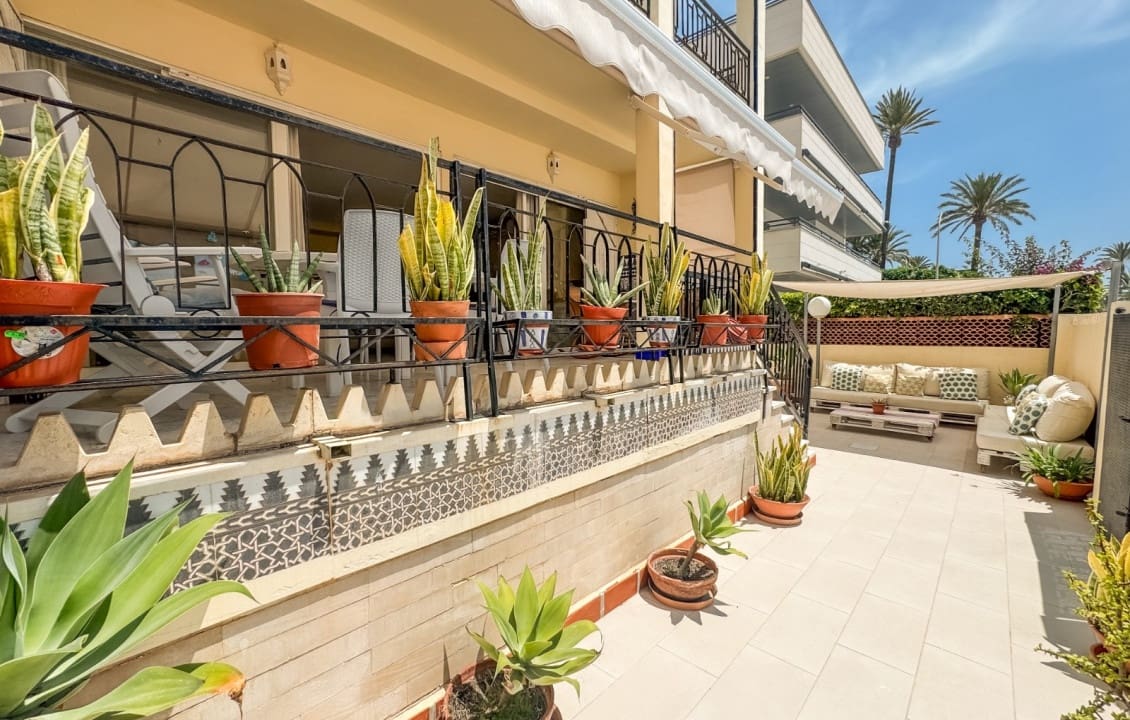 4 slaapkamer Appartement voor vakantieverhuur in Santa Pola met zwembad - € 2.000 (Ref: 9060164)