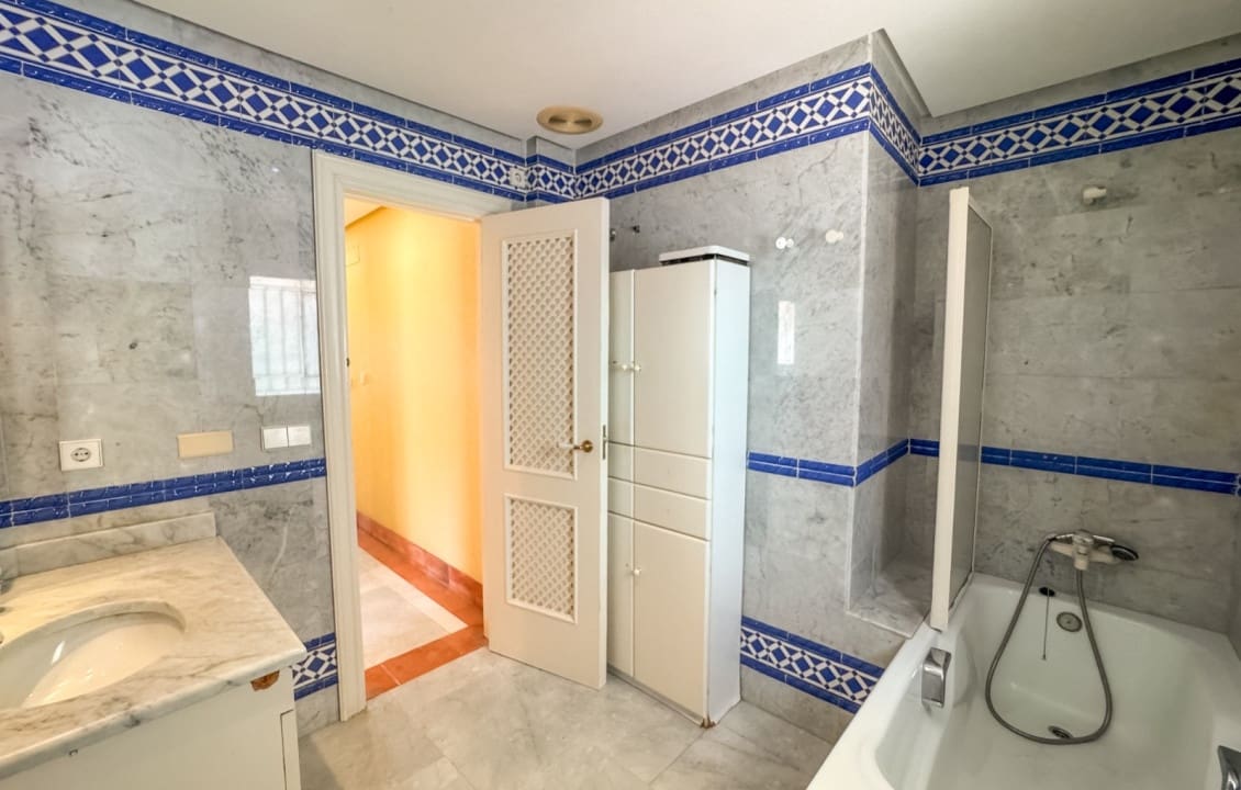 4 slaapkamer Appartement voor vakantieverhuur in Santa Pola met zwembad - € 2.000 (Ref: 9060164)