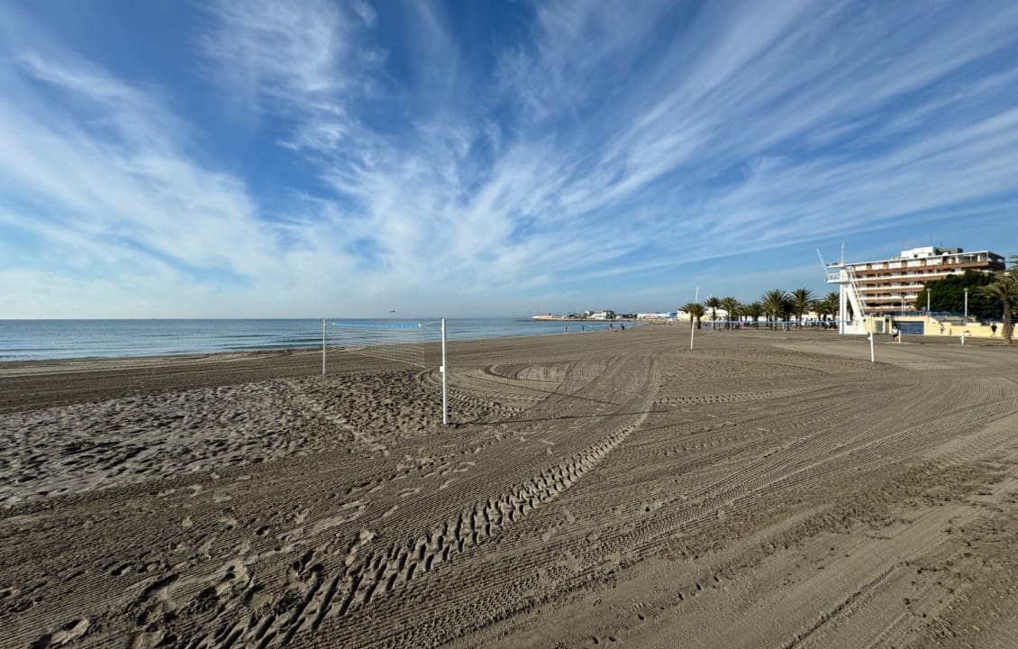 4 slaapkamer Appartement voor vakantieverhuur in Santa Pola met zwembad - € 2.000 (Ref: 9060164)