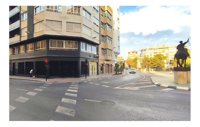 5 bedroom Commercial for rent in Centro, Elche / Elx - € 6,000 (Ref: 9088237)