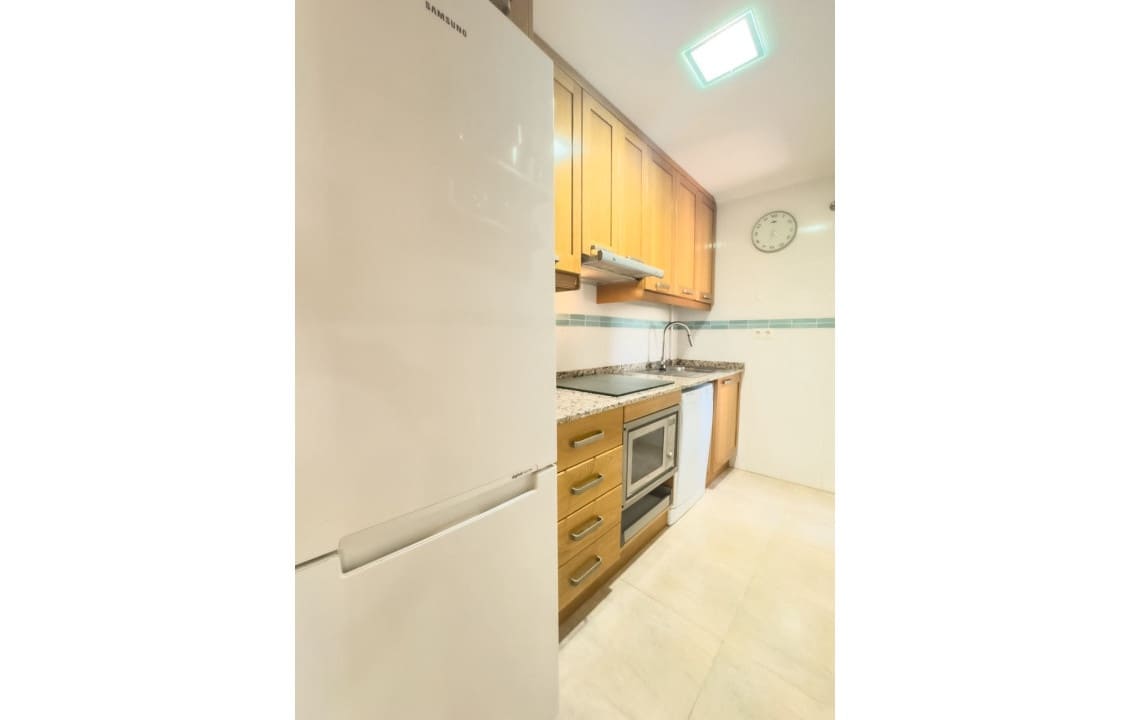   3 soveværelse   ferieLejlighed i Santa Pola   med   swimmingpool   - € 700 (Ref: 9170830)