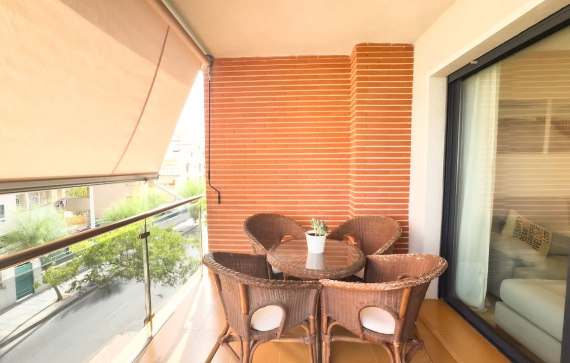   3 soveværelse   ferieLejlighed i Santa Pola   med   swimmingpool   - € 700 (Ref: 9170830)