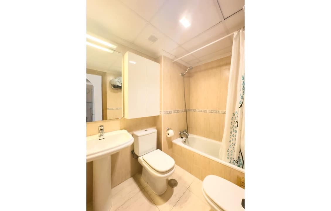   3 soveværelse   ferieLejlighed i Santa Pola   med   swimmingpool   - € 700 (Ref: 9170830)