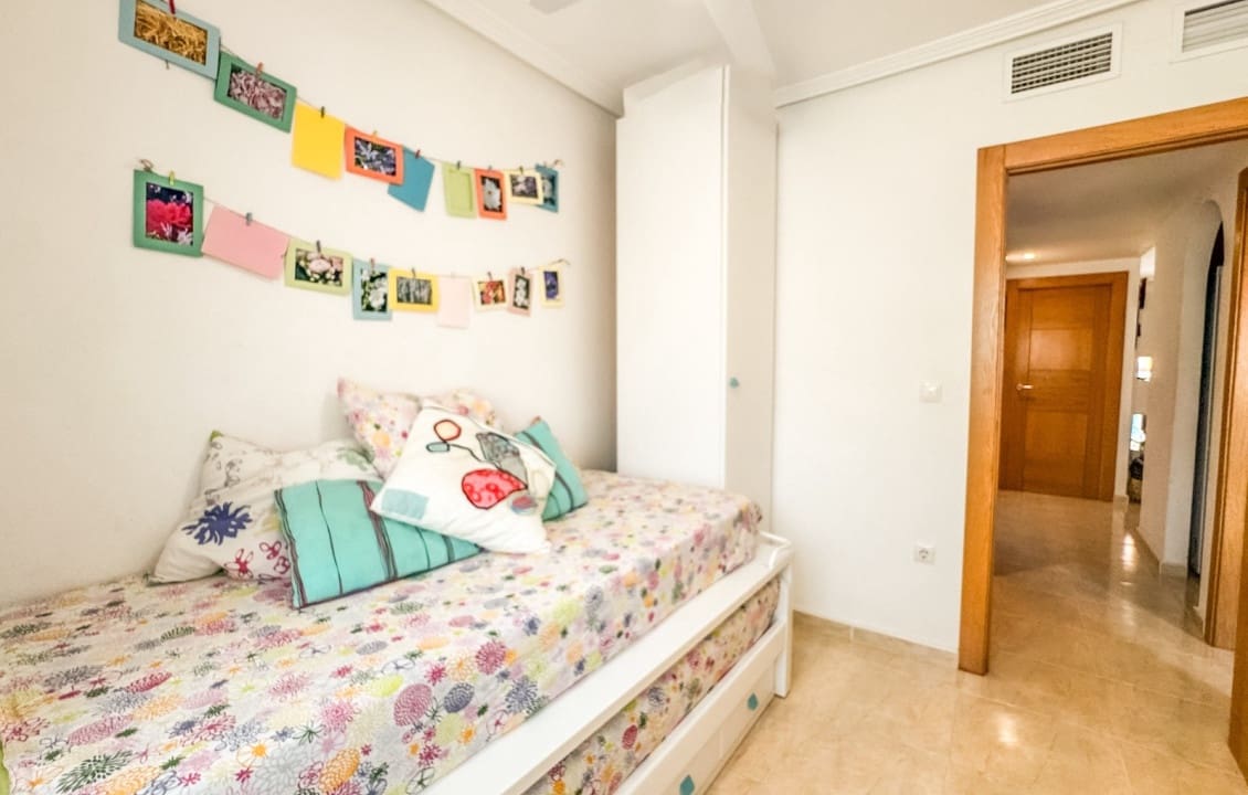  3 soveværelse   ferieLejlighed i Santa Pola   med   swimmingpool   - € 700 (Ref: 9170830)