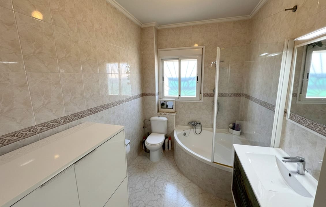 2 sovrum Semi-fristående Villa till salu i Ciudad Quesada med pool - 250 000 € (Ref: 9187265)