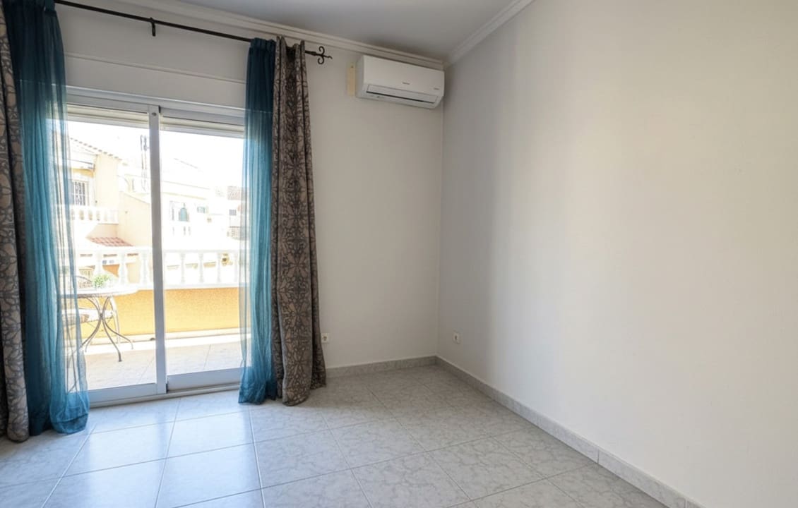 2 sovrum Semi-fristående Villa till salu i Ciudad Quesada med pool - 250 000 € (Ref: 9187265)