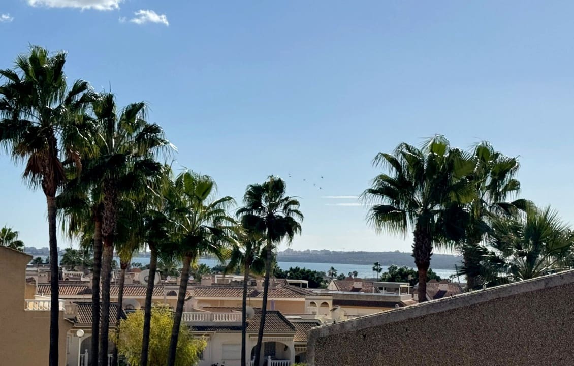 2 sovrum Semi-fristående Villa till salu i Ciudad Quesada med pool - 250 000 € (Ref: 9187265)