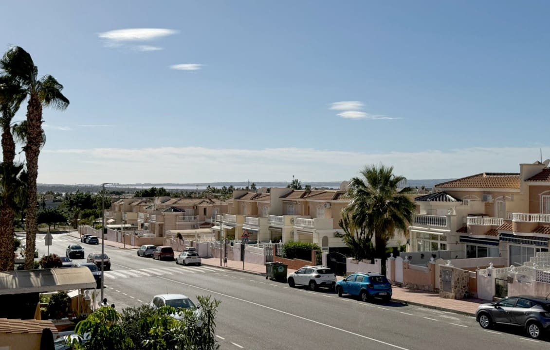 2 sovrum Semi-fristående Villa till salu i Ciudad Quesada med pool - 250 000 € (Ref: 9187265)