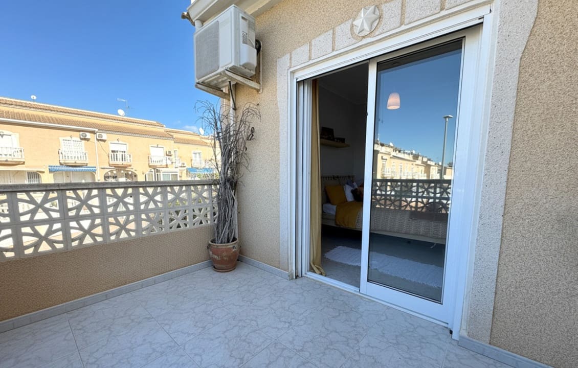 2 sovrum Semi-fristående Villa till salu i Ciudad Quesada med pool - 250 000 € (Ref: 9187265)