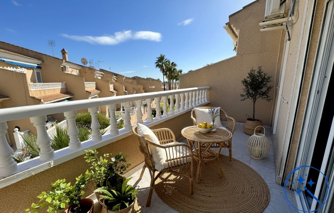 2 sovrum Semi-fristående Villa till salu i Ciudad Quesada med pool - 250 000 € (Ref: 9187265)