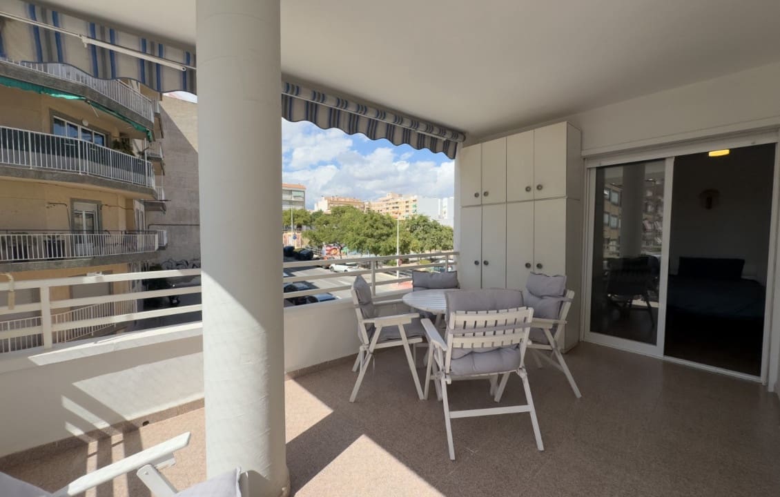 3 makuuhuone Huoneisto lomavuokrausta paikassa Santa Pola mukana uima-altaan - 750 € (Ref: 9289351)