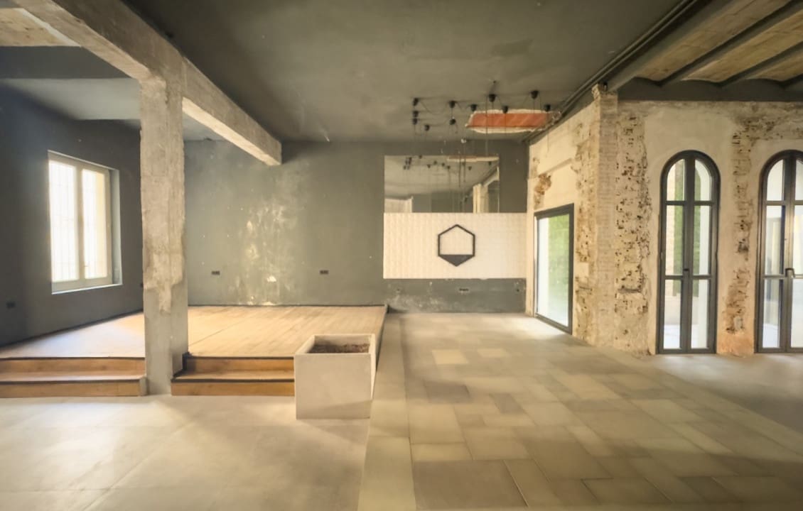 2 bedroom Commercial for rent in Elche / Elx - € 2,000 (Ref: 9301548)