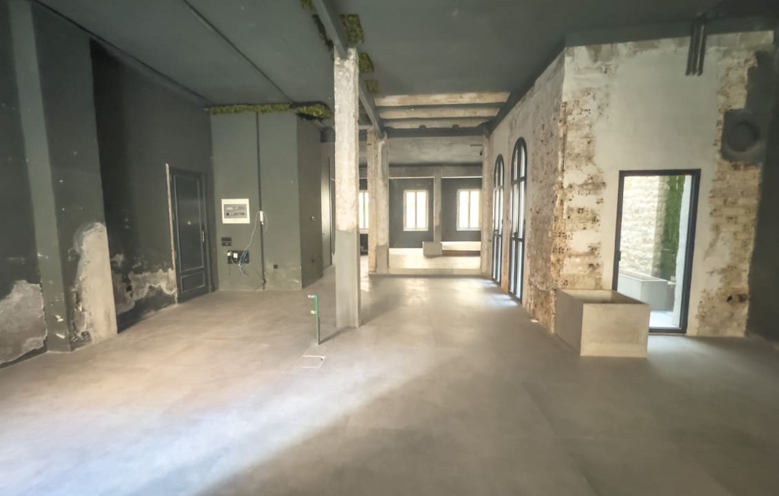 2 bedroom Commercial for rent in Elche / Elx - € 2,000 (Ref: 9301548)