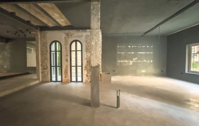 2 bedroom Commercial for rent in Centro, Elche / Elx - € 2,000 (Ref: 9301548)