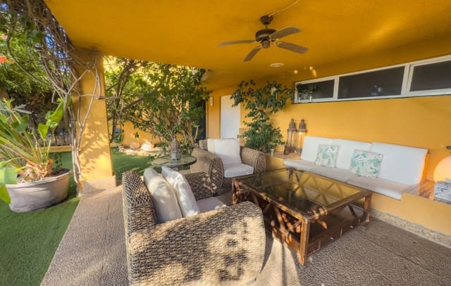 Chalet de 4 habitaciones en Calas Santa Pola Este, Santa Pola en alquiler vacacional - 2.000 € (Ref: 9306429)