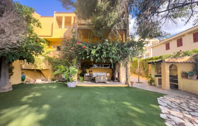 Chalet de 4 habitaciones en Calas Santa Pola Este, Santa Pola en alquiler vacacional - 2.000 € (Ref: 9306429)