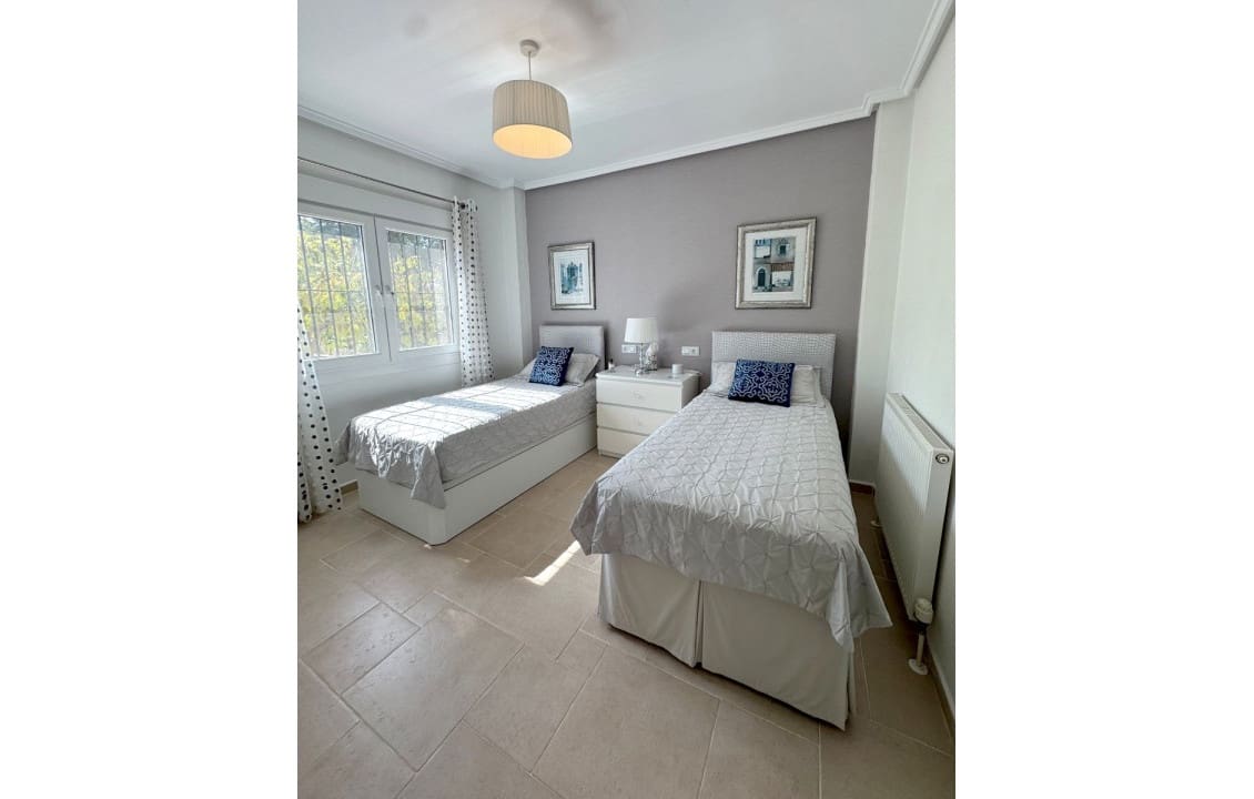 Chalet de 3 habitaciones en Ciudad Quesada en venta con piscina garaje - 599.000 € (Ref: 9319552)