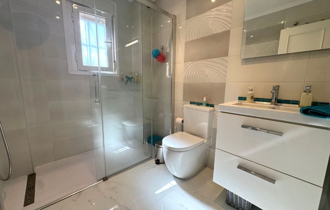 Chalet de 3 habitaciones en Ciudad Quesada en venta con piscina garaje - 599.000 € (Ref: 9319552)