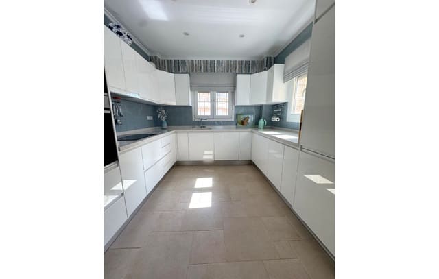 Chalet de 3 habitaciones en Ciudad Quesada, Rojales en venta con piscina garaje - 599.000 € (Ref: 9319552)