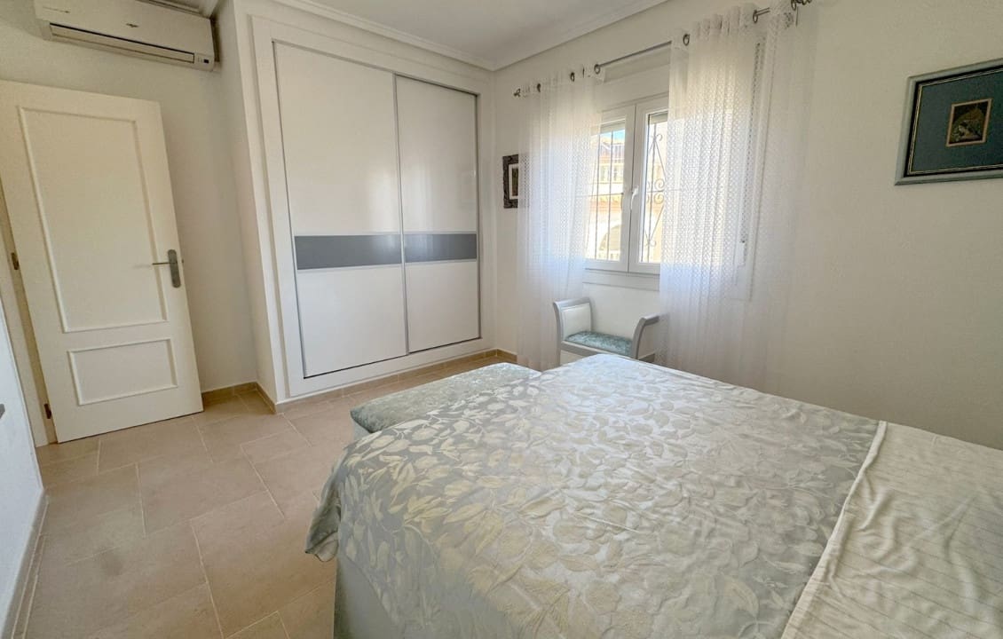 Chalet de 3 habitaciones en Ciudad Quesada en venta con piscina garaje - 599.000 € (Ref: 9319552)