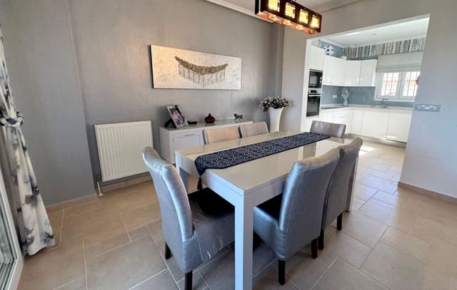 Chalet de 3 habitaciones en Ciudad Quesada, Rojales en venta con piscina garaje - 599.000 € (Ref: 9319552)