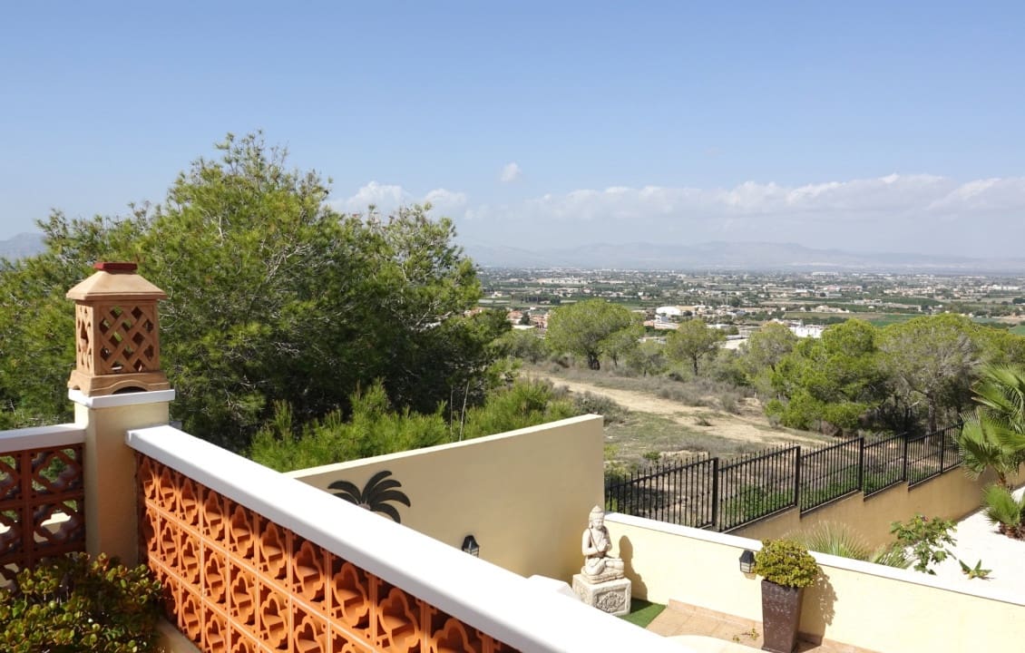 Chalet de 3 habitaciones en Ciudad Quesada en venta con piscina garaje - 599.000 € (Ref: 9319552)