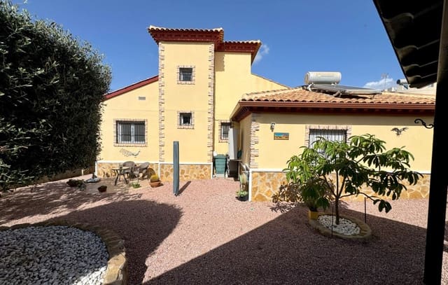 Chalet de 3 habitaciones en Ciudad Quesada, Rojales en venta con piscina garaje - 599.000 € (Ref: 9319552)