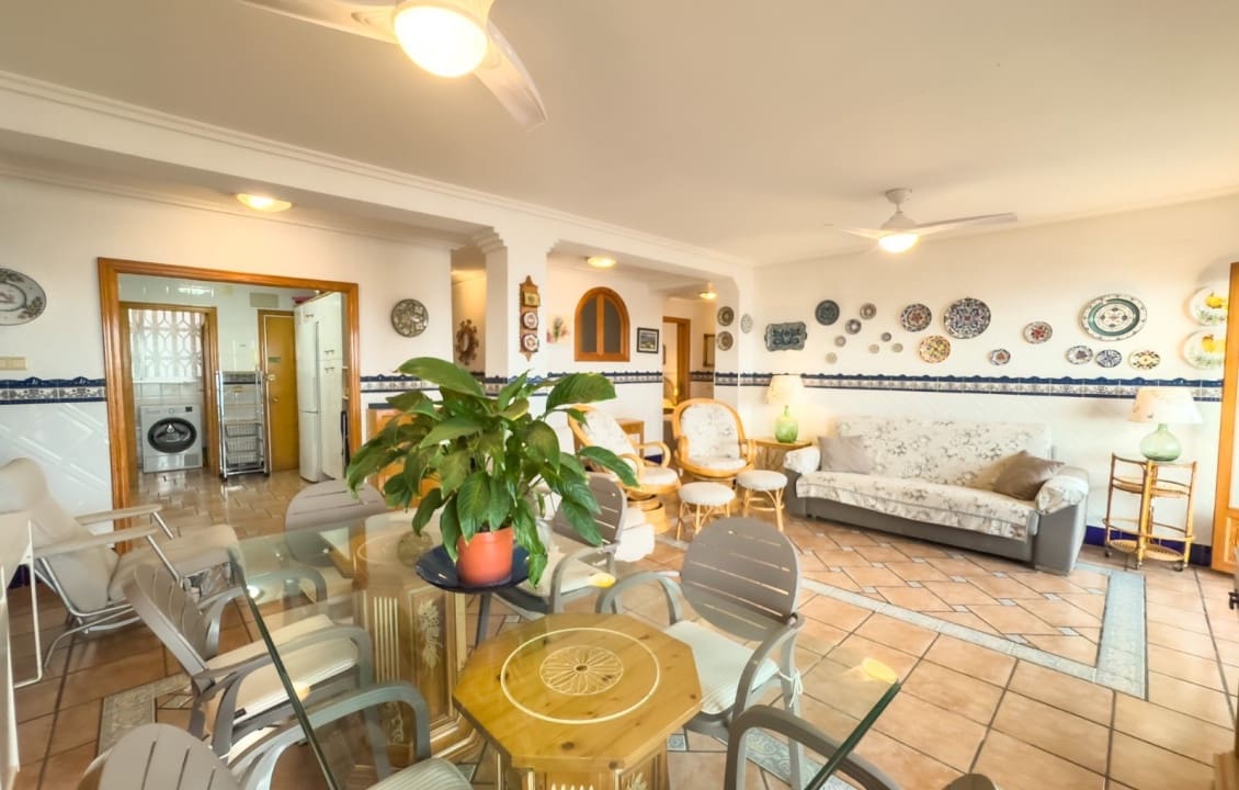 4 bedroom Apartment for holiday rental in Santa Pola - € 800 (Ref: 9330927)