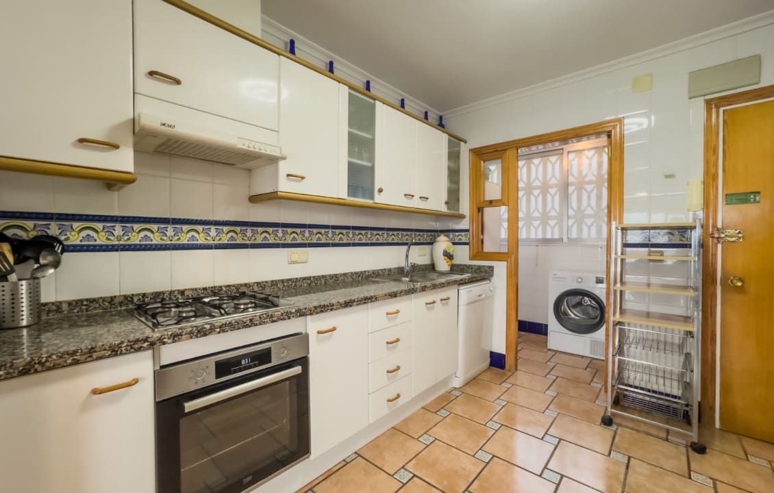 4 bedroom Apartment for holiday rental in Santa Pola - € 800 (Ref: 9330927)