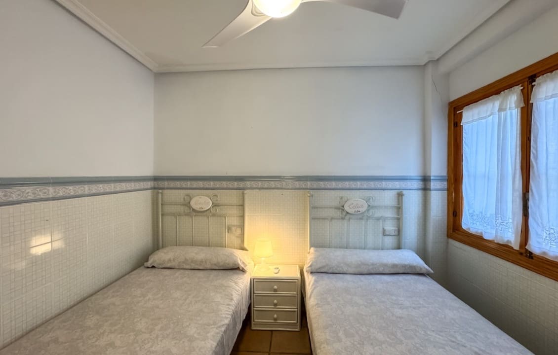 4 bedroom Apartment for holiday rental in Santa Pola - € 800 (Ref: 9330927)